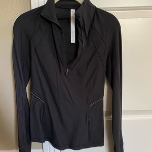 Lululemon long sleeve half zip up top